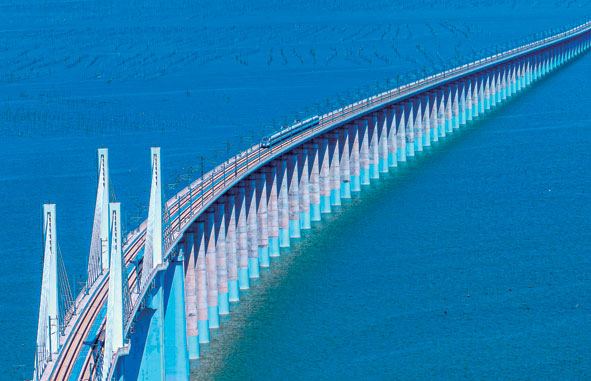 成就海上奇跡的大國基建