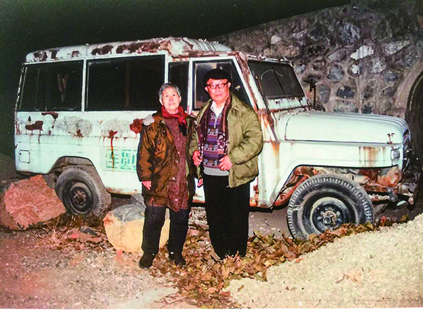  The "old and young girls" who paint the Silk Road have an endless dream